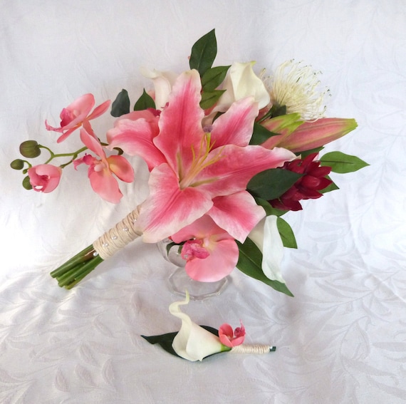 Plage Mariage Bouquet Rose Casablanca De Lys Avec Corail Orchidées Blanches Protea Grand Calla Lily Bouquet Tropical De Gingembre Bouquet