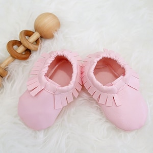 Lil' Papoose Moccasins: Baby Moccasins Pattern, Soft Soled Shoes Pattern