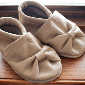 Tiny Toes Soft Sole Shoes Pattern: Baby Booties, Crib Shoes, Soft Sole Shoes