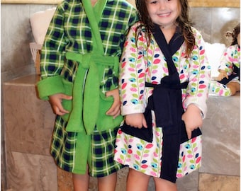 Bata cómoda y acogedora: Patrón de costura de bata de baño, Patrón de bata de muñeca de 18"