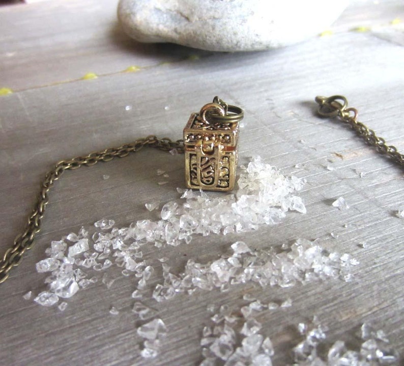 Secret compartment necklace prayer box jewelry secret keeper locket wiccan pagan occult poison necklace witch aesthetic image 3