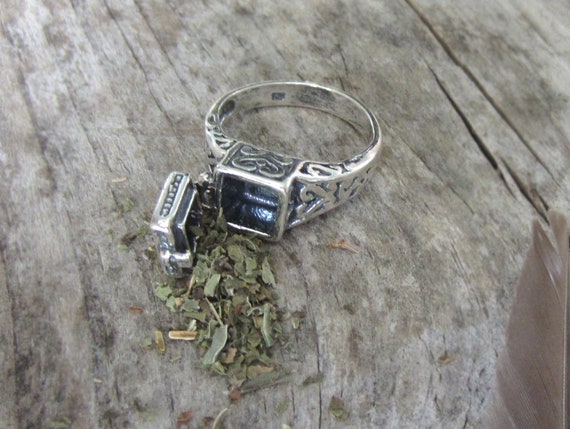 Restyle anillo Locket veneno anillo Poison Gothic nugoth pentagrama compartimento secreto bruja