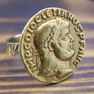 Ancient Roman Bronze Caesar Coin Intaglio Ring | Solid 925 Sterling Silver | Unique Historical Jewelry | Unisex | Gift For Her | New Year