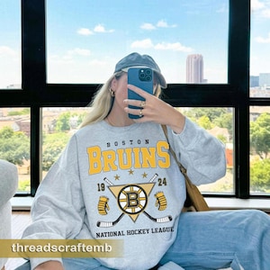 Boston Hockey Bruins Sweatshirt Rundhalsausschnitt, Vintage Bruins T-Shirt, Boston Hockey Fan Shirt, Hockeyspielerin, Bruins Hockey Pullover