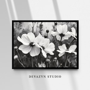Black and White Floral Wall Art, Minimalist Botanical Flower Print, Modern Nature Art, Digital Download