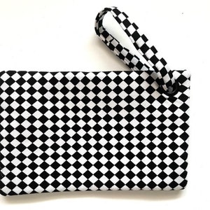 Checkered flag wristlet, Racing speed theme , Racing flag pattern wristlet, Gift motorsport lovers, Speed flag wristlet purse, Ready-to-Ship image 2