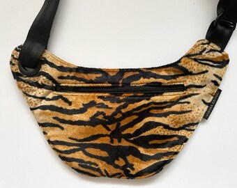 Tiger Crossbody Bag Purse,  faux fur animal purse, tiger print Purse, Animal Crossbody, Ready to ship