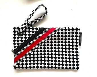 Checkered flag wristlet, Racing speed theme , Racing flag pattern wristlet, Gift motorsport lovers, Speed flag wristlet purse, Ready-to-Ship