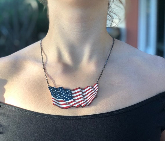 Waving American Flag Necklace 