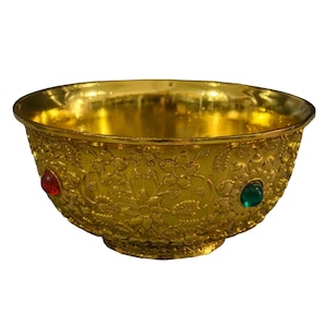 Bol de bronce dorado con diseño floral e incrustaciones de piedras preciosas, decoración de lujo estilo Feng Shui y regalo real.