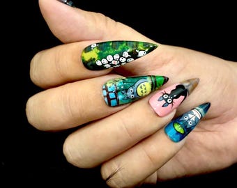 Uñas postizas inspiradas en Ghibli: Juego de uñas Totoro sin rostro de color verde bosque