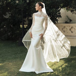 Élégante robe de mariée sirène en satin avec haut en dentelle amovible Robe de mariée à manches longues Robe de mariée minimaliste image 1
