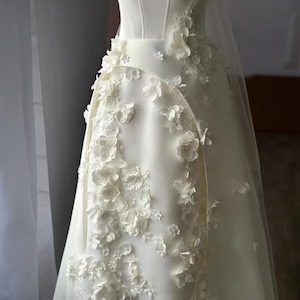 Embroidered wedding dress - Courthouse wedding dress - Fantasy wedding dress - corset wedding dress - mother of the bride dress renaissance