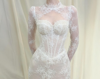 Robe de mariée sirène en dentelle à manches longues, Robe de mariée en dentelle florale 3D, Corset ajusté et évasé à col haut