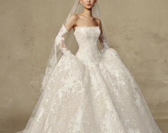 Robe de mariée de luxe en dentelle avec robe de bal - Robe de mariée féerique - Robe de mariée à épaules dénudées et longue traîne - Robe de mariée princesse royale
