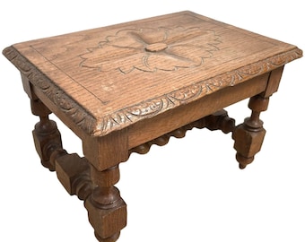 Antique French Footstool Foot Stool Rest Step Wooden Bench Seat Tiny Table Stand Display Prop Worn Furniture c1920's / EVE