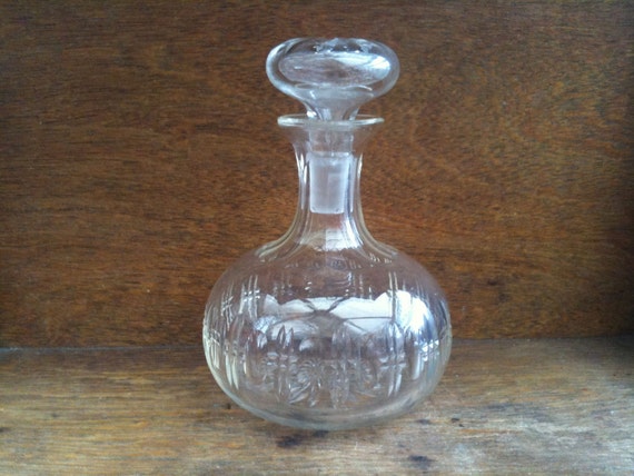 Vintage English Small Round Bodied Crystal Decanter Drinks Whisky Scotch  Brandy Circa 1950-60's / EVE of Europe -  Canada