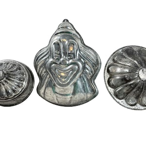 Vintage French Cake Pudding Baking Cooking Mould Tin Patisserie Rusty Wall Decor c1970-80's / EVE