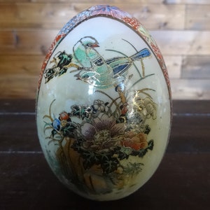 Vintage Japanese Ceramic Asian Display Decorated Egg Ornament circa 1940-50&#39;s / EVE of Europe