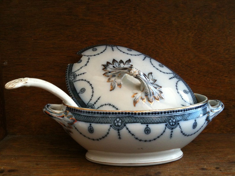 Antique English Blue and White Terrine Bowl with Mismatched Ladle circa 1910's / EVE of Europe image 3