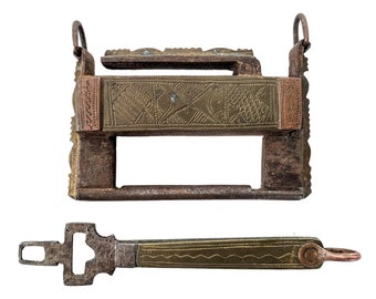 Vintage Moroccan Arabian Brass Metal Padlock Lock Decorative Saddle Furniture Hardware circa 1960-70's / EVE