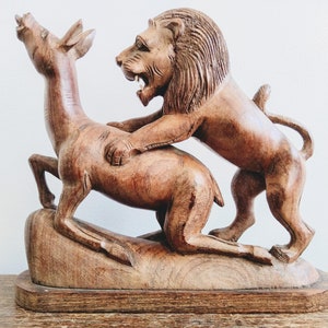 Antique English Wooden Wood Carved Lion And Dear Antelope Hunting Scene Decorative Figurine Ornament Decoration c1910-20&#39;s / EVE of Europe