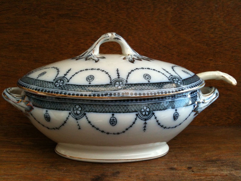 Antique English Blue and White Terrine Bowl with Mismatched Ladle circa 1910's / EVE of Europe image 2