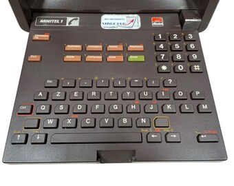 Vieux Minitel Alcatel Telic V1 Avec Combiné Qui S'allume - PTT - Collection