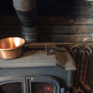Vintage French copper pot stand up stove cooking frying pan pot saucepan hand hammered made long handle bread oven 1970s / EVE of Europe
