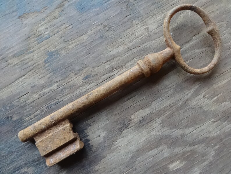 Antique French Rusty Large Key Lock Skeleton Ch\u00e2teaux Castle Estate circa 1900-20/'s English Shop