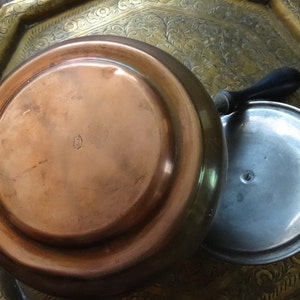 Vintage English copper metal saucepan cooking pot with lid circa 1950's / EVE of Europe image 3