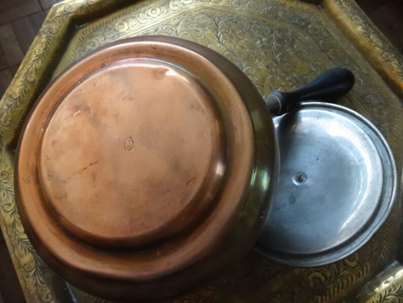 Vintage English copper metal saucepan cooking pot with lid circa 1950's / EVE of Europe image 3