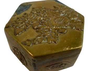 Vintage Japanese Flower Brass Hexagonal Lidded Box Jewellery Jewelry Trinket circa 1920-30's / EVE