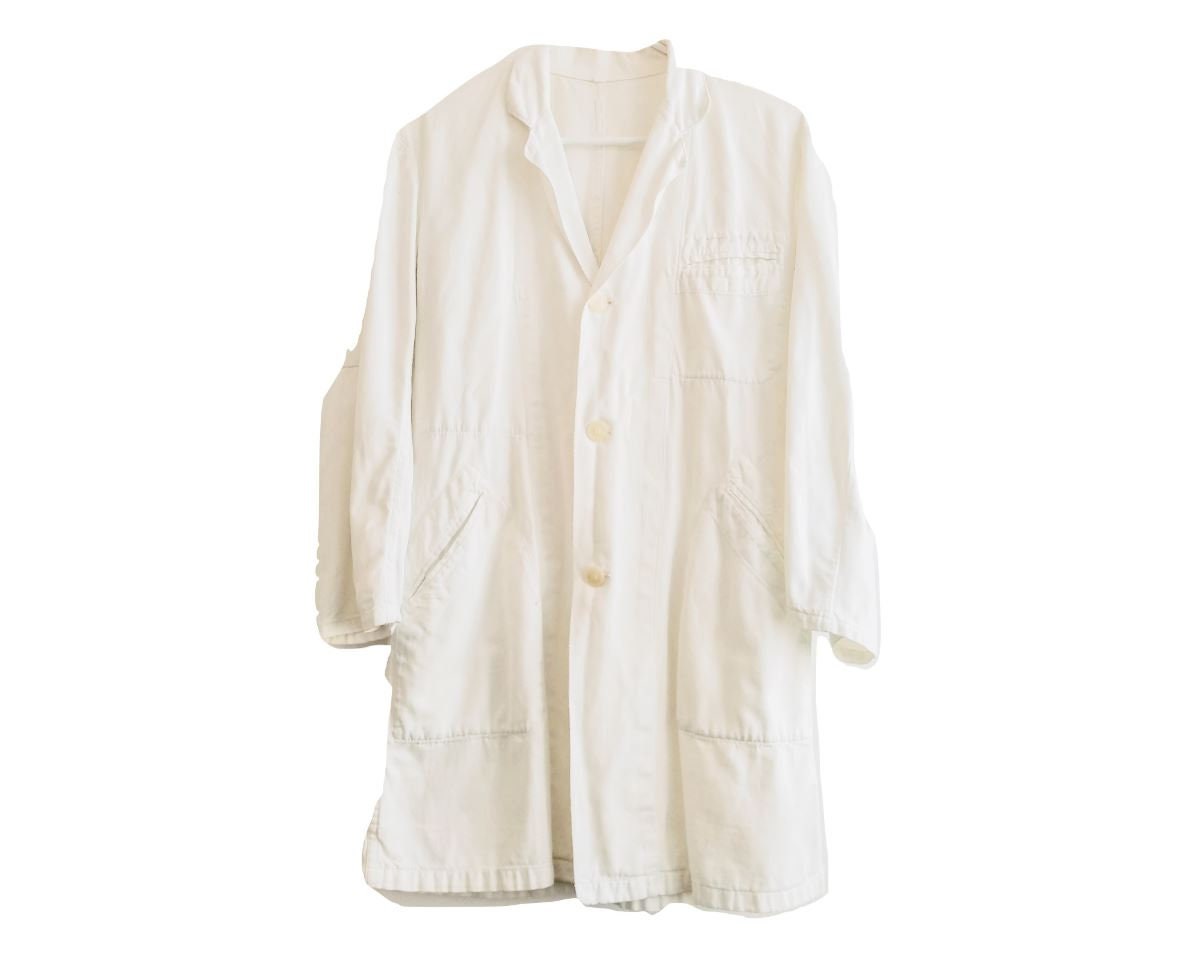 Image of Vintage French White Work Cotton Labcoat Jacket Coat Shirt With 1 Inside & 2 Outside Pockets Size S Workwear 1970's/Eve Of England