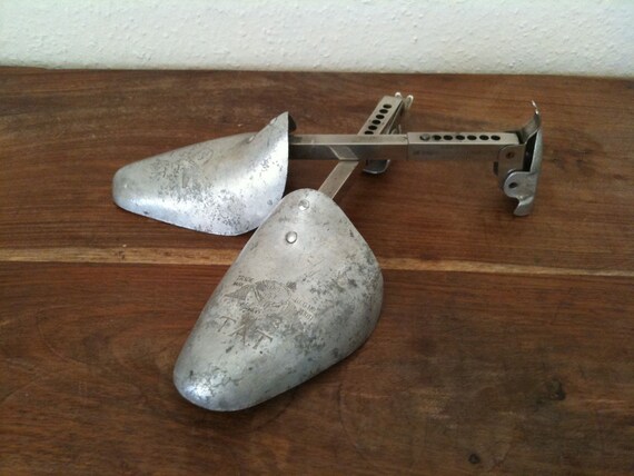 Vintage English T.A.T. adjustable metal shoe tree… - image 1