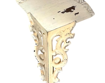 フランス製のアンティークなヴィンテージ木製壁掛けコーナーシェルフ