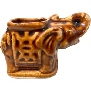 Vintage Tiny Chinese Elephant Ceramic Pot Stand Plinth Rest Blue Green Small Vase Pot Ashtray c1970-80&#39;s / EVE