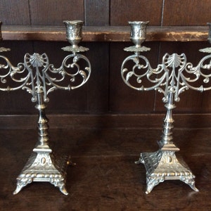 Vintage French Art Deco metal mantlepiece candlestick pair circa 1920&#39;s / EVE of Europe