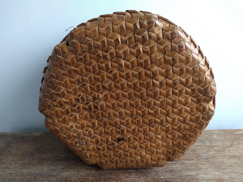 Vintage Oceania South Pacific Bali Lidded Woven Palm Leaf Storage Box Primitive Art Wooden Wood Ornament circa 1950-1960/'s EVE of Europe