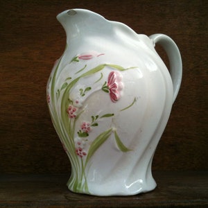 Vintage English flower milk jug pitcher creamer circa 1940&#39;s / EVE of Europe