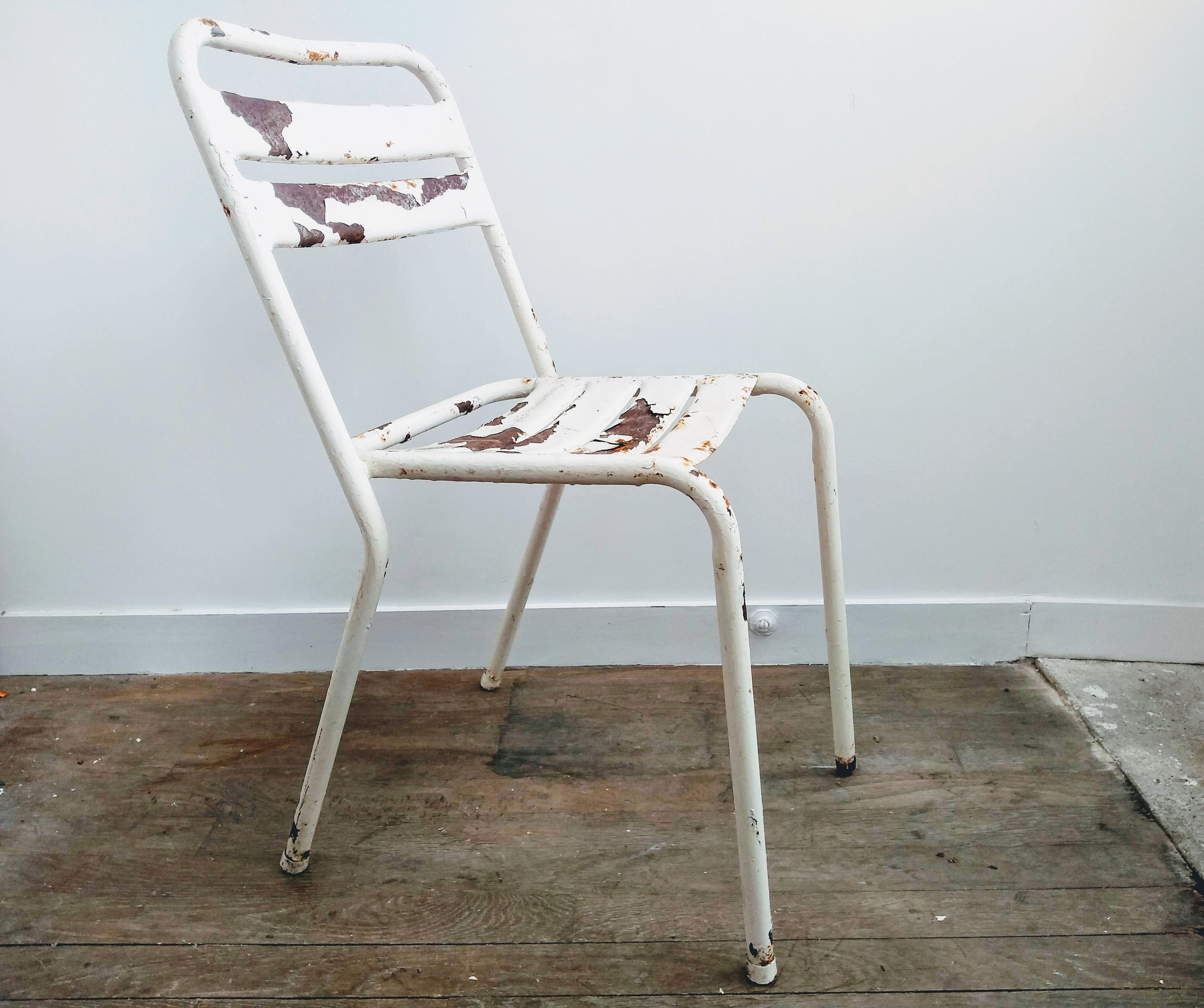Antique white cheap metal chairs