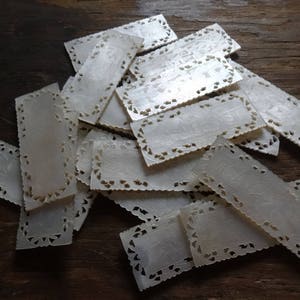 Antique Chinese INDIVIDUAL Mother Of Pearl Lattice Edged Gaming Chips Counters Tokens Hand Carved Engraved circa 1800-1900&#39;s / EVE of Europe