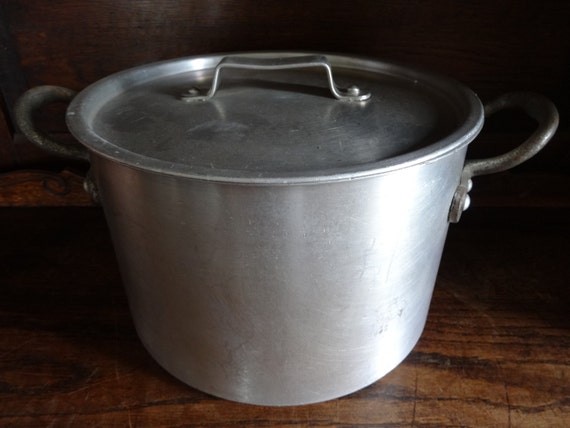 Vintage English Large Aluminium 9 Pint Saucepan Cooking Pot Circa