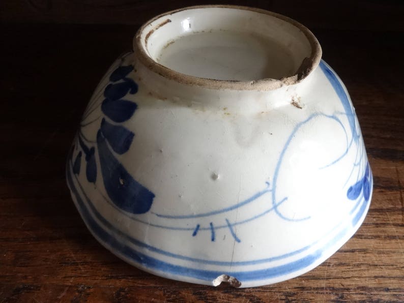 Antique Chinese White Blue Large Rice Noodle Serving Bowls Dish Damaged Chipped circa 1800's / EVE of Europe image 5