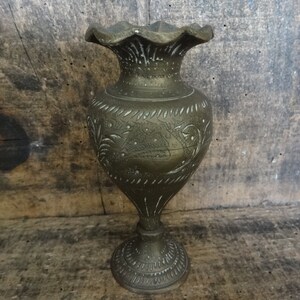 Antique Indian Oriental Brass Decorative Vase Pot Container Display Mantlepiece Gift circa 1910&#39;s / EVE