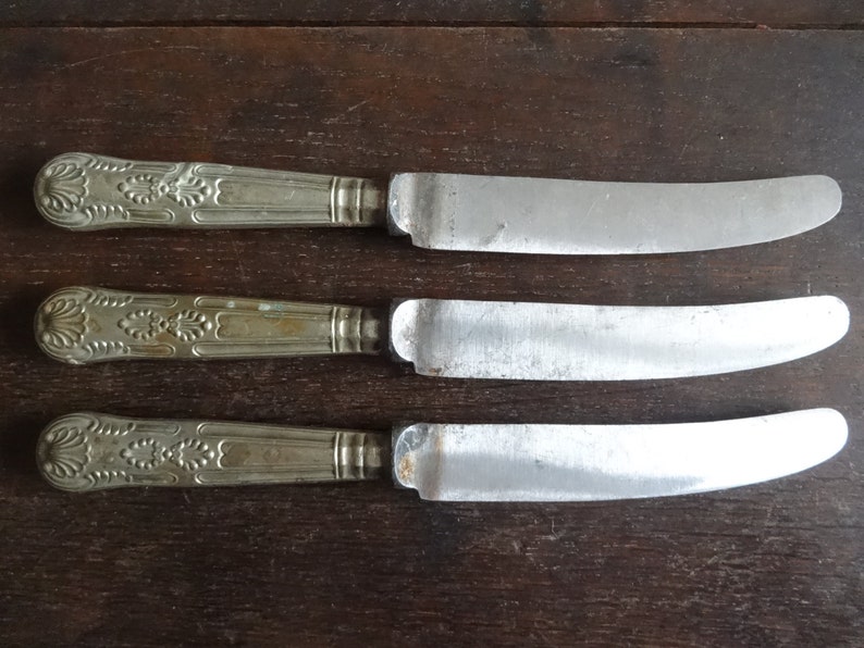 Vintage English dinner knifes collection set cutlery flatware silverware tarnish patina plate loss circa 1920-1930/'s English Shop