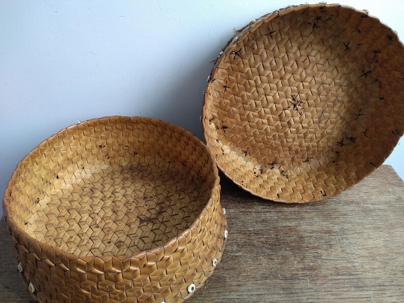 Vintage Oceania South Pacific Bali Lidded Woven Palm Leaf Storage Box Primitive Art Wooden Wood Ornament circa 1950-1960/'s EVE of Europe