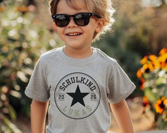 Schulkind 2026 T-Shirt personalisiert, T-Shirt zur Einschulung mit Name, Geschenk zur Einschulung, Schulanfang, Erster Schultag, 1.Klasse