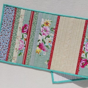 Floral patchwork table runner, quilted cottage table runner, flower patchwork table scarf