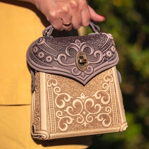 Beige Leder Mini Rucksack, Ukrainische Handgefertigte Ethnische Geprägte Leder Geldbörse: Ungewöhnliches Geschenk für Freundin